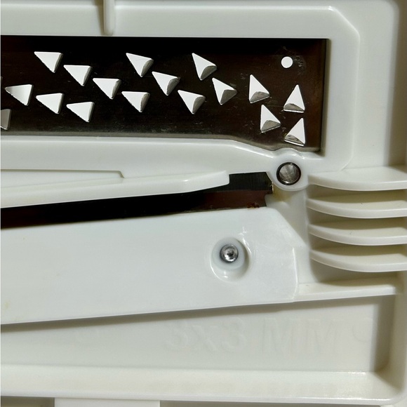 Paderno World Cuisine Spiralizer Slicer Williams Sonoma 4 interchangeable Blades - Picture 9 of 11